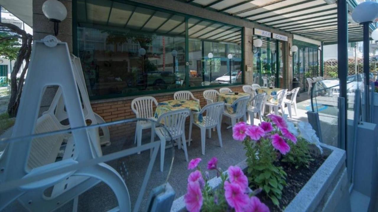 Hotel Gemini Rímini Exterior foto